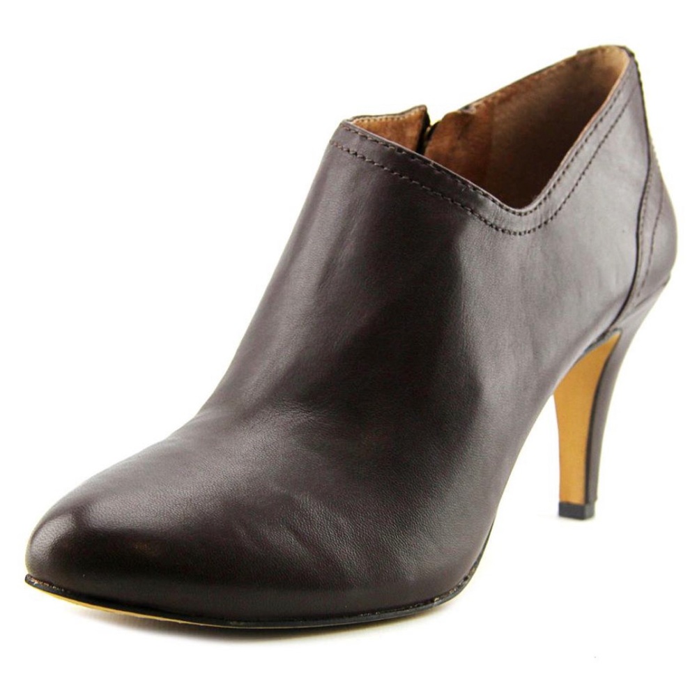Vince camuto vo-vala brown bootie sz 7.5